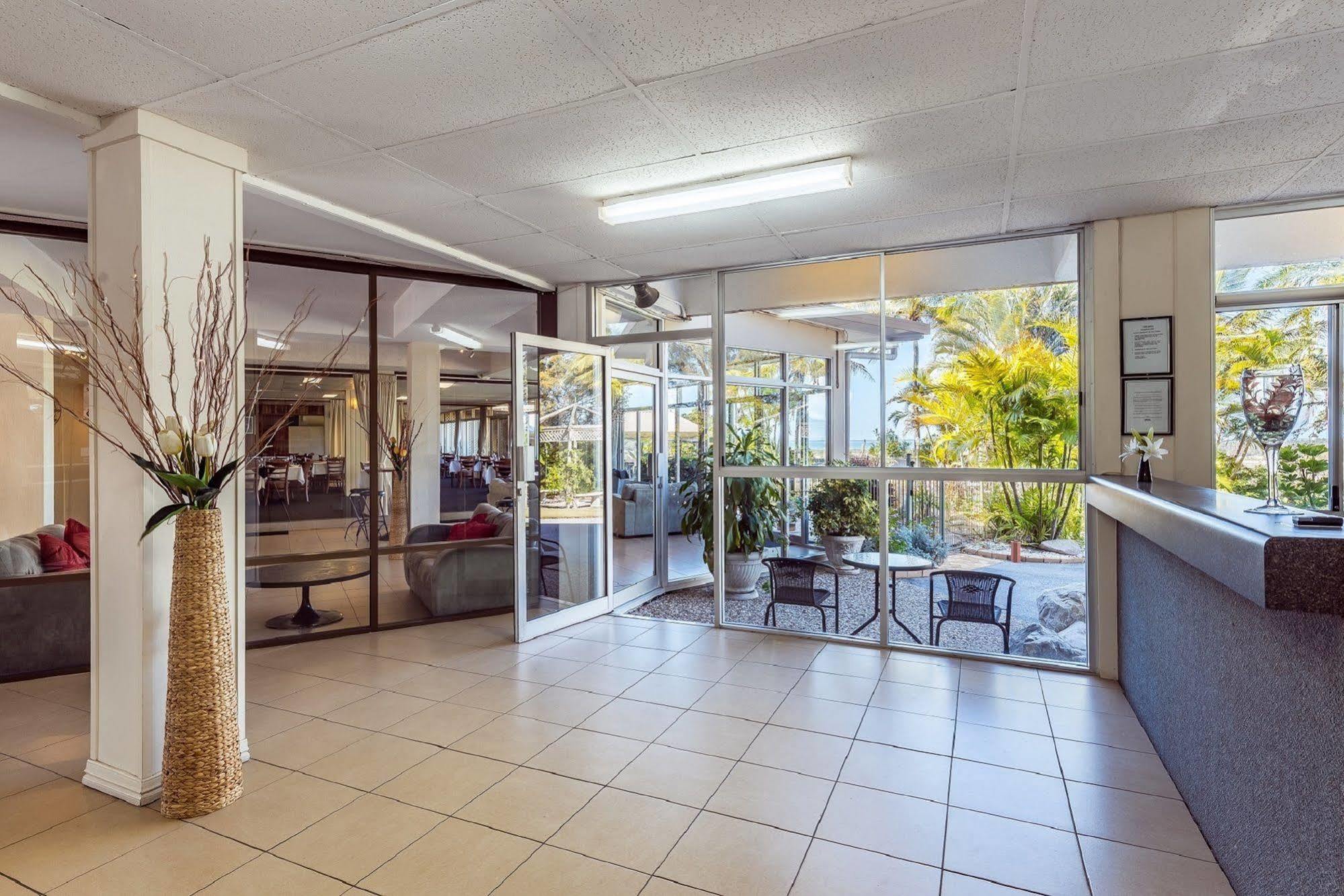 Camelot Motel Gladstone Extérieur photo