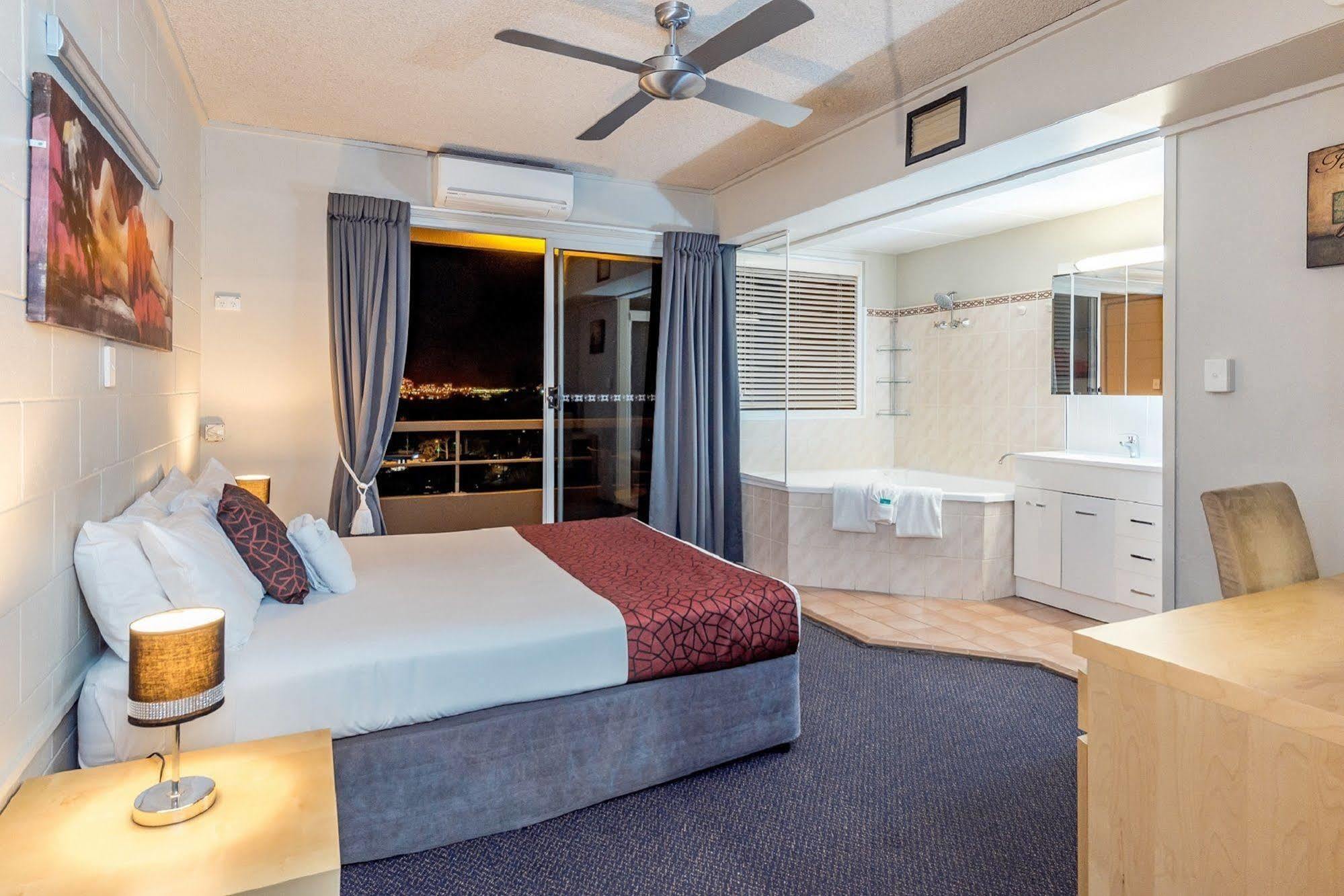 Camelot Motel Gladstone Extérieur photo